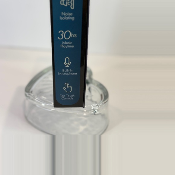 🆕 Noise-Isolating True Wireless Earbuds – Gold Bluetooth Earphones - Picture 4 of 16